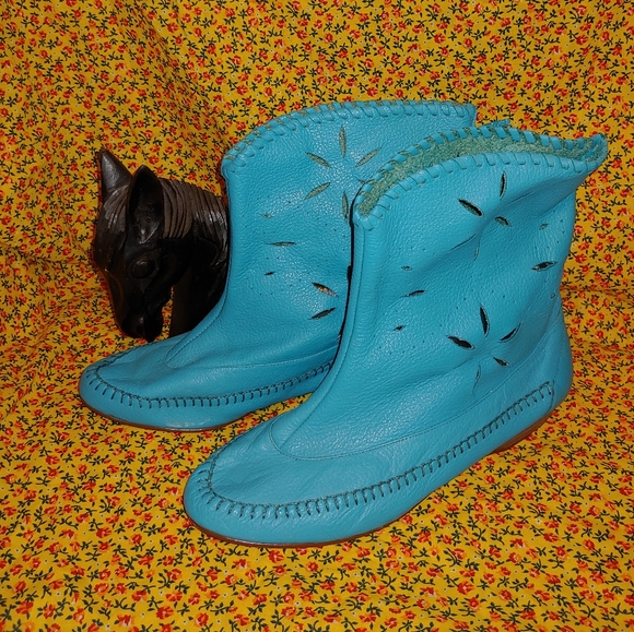 Vintage Shoes - Adorable Vintage Blue Leather Western Boots